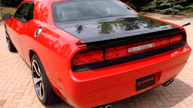 Dodge Challenger SRT10