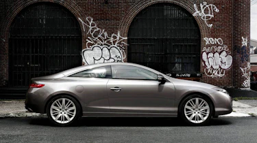 Renault Laguna Coupe