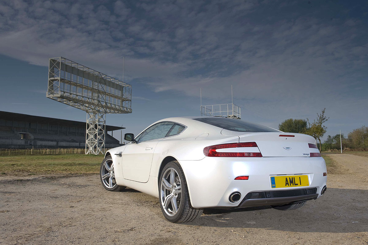 Aston Martin V8 Vantage 4.7