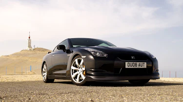 Nissan GT-R