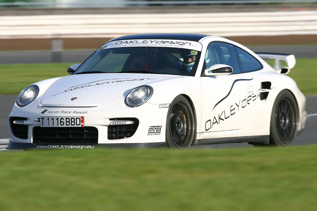 Oakley Design GT2