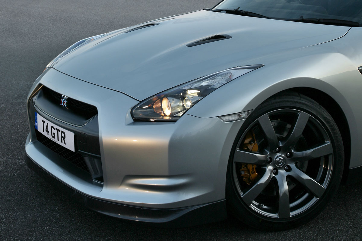 Nissan GT-R