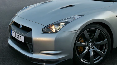 Nissan GT-R