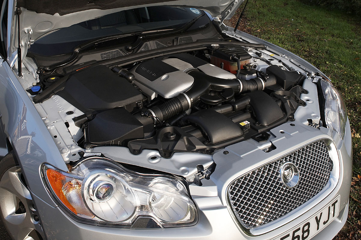 Jaguar XF SV8