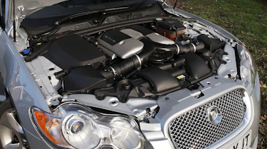 Jaguar XF SV8