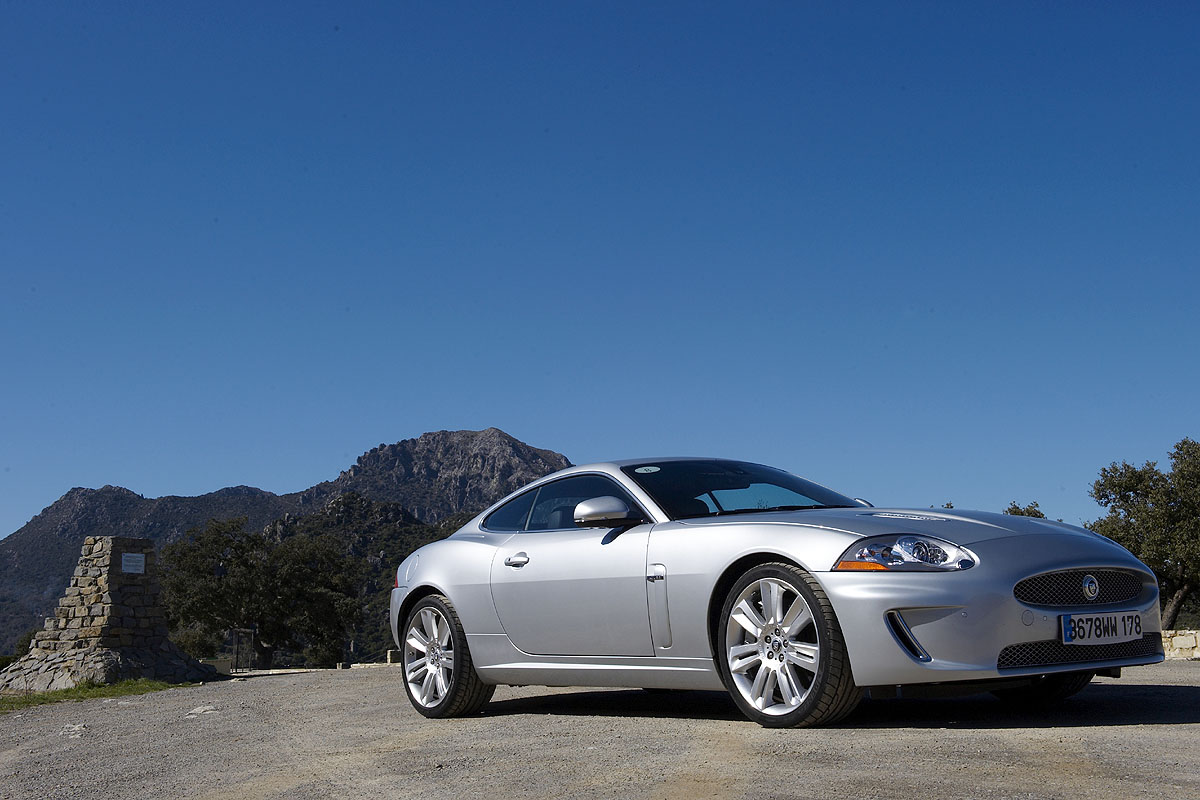 Jaguar XKR