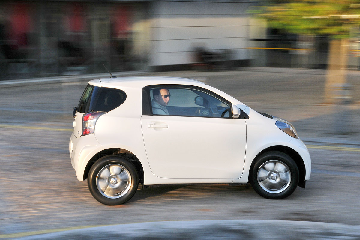 Toyota iQ