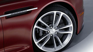 Aston Martin DBS Volante
