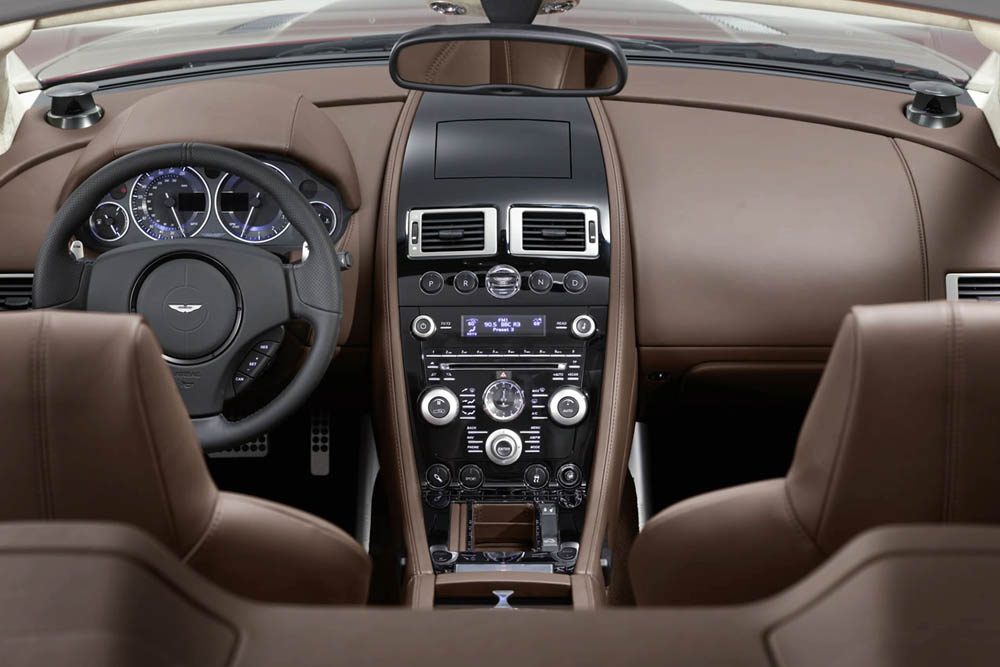 Aston Martin DBS Volante