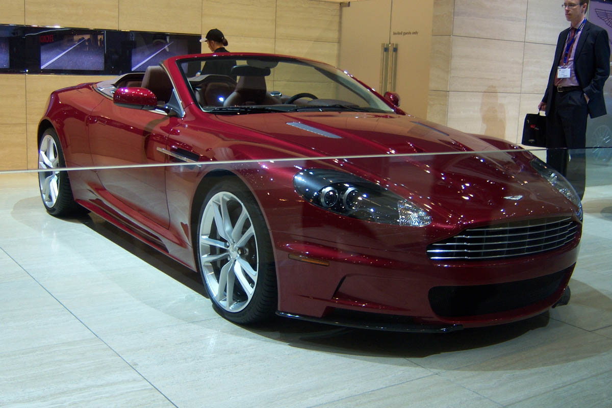 Aston Martin DBS Volante