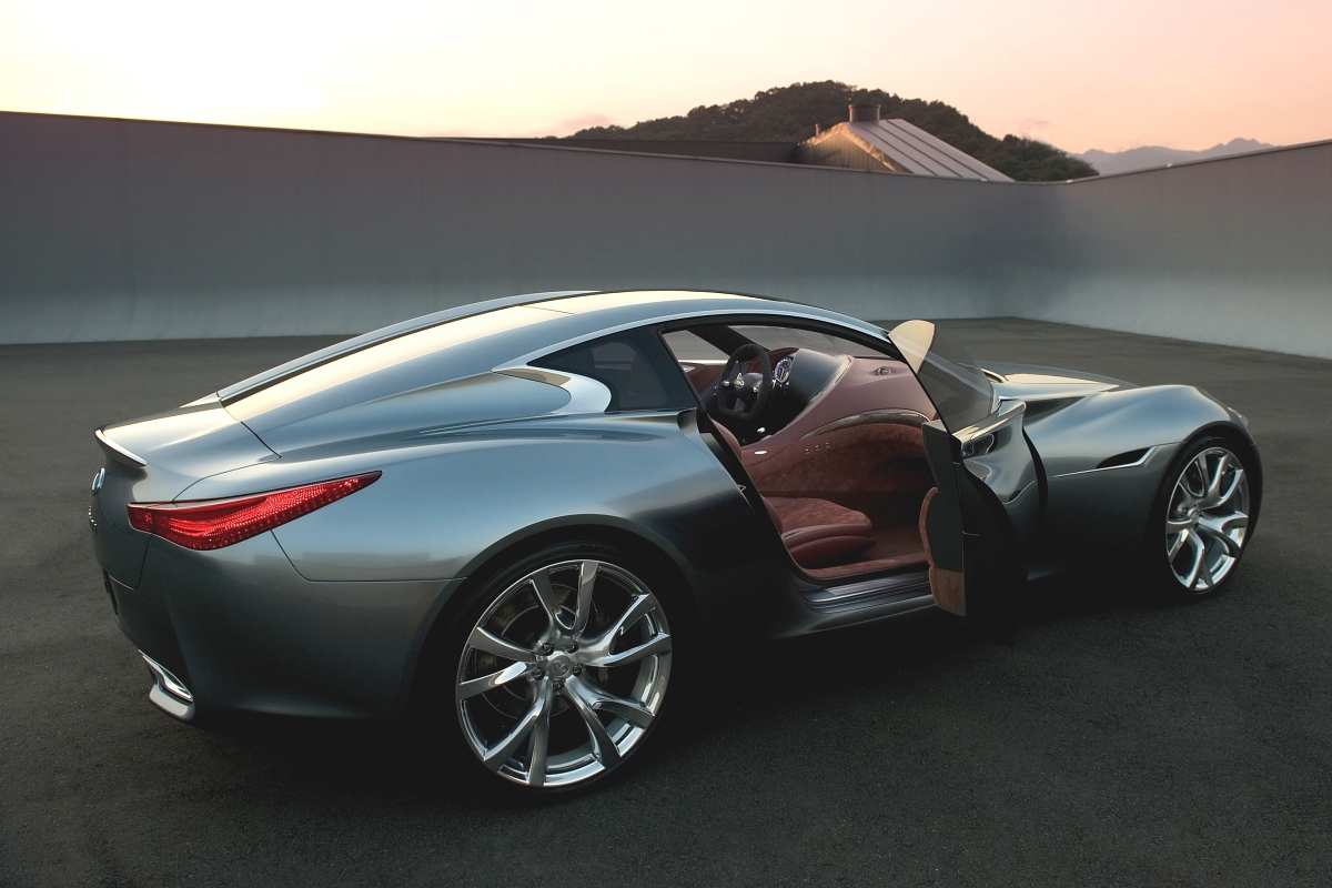 Infiniti Essence