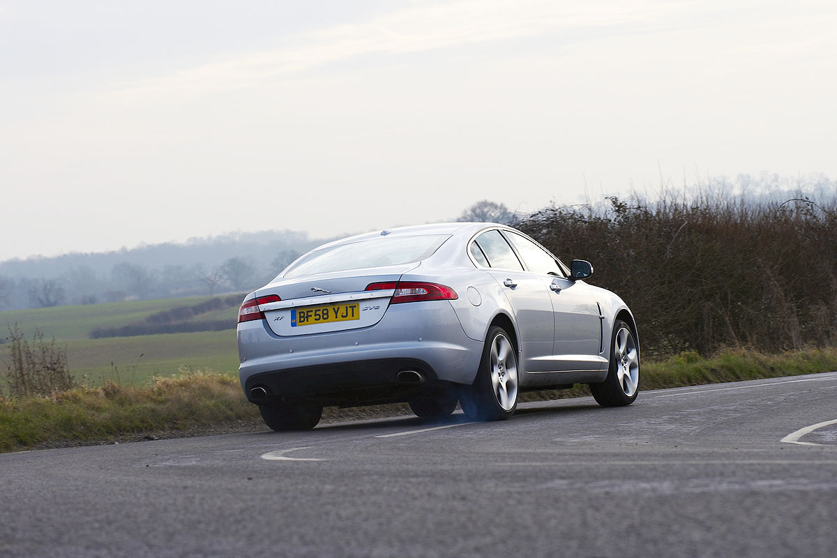 Jaguar XF SV8