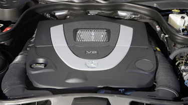 Mercedes-Benz E500 engine