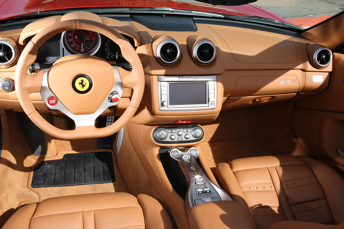 Ferrari California dashboard