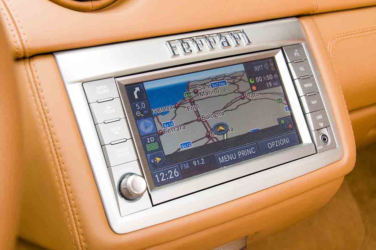 Ferrari California sat-nav