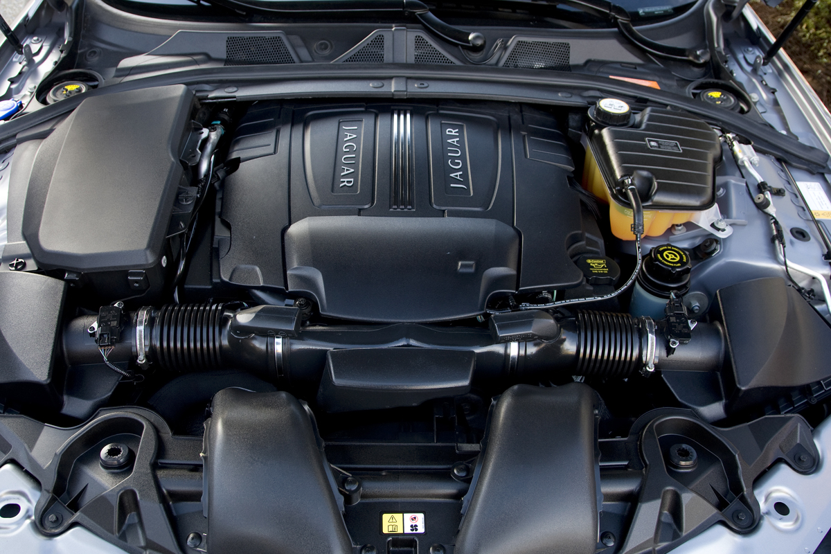 Jaguar XF V6 Diesel S engine