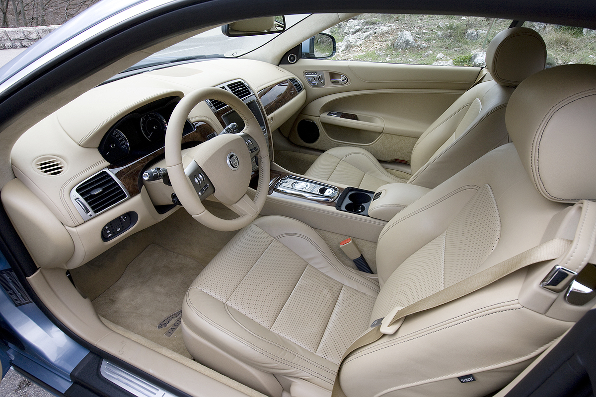 Jaguar XK 5.0