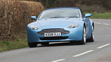 Aston Martin V8 Vantage Roadster