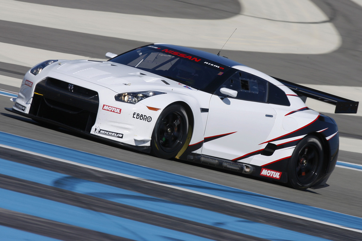 Nissan GT-R GT1 racer