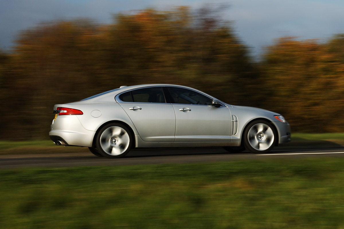 Jaguar XF SV8