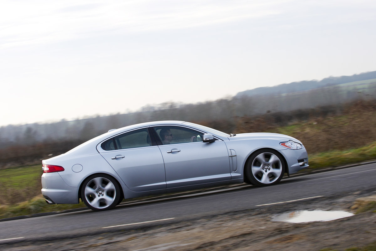 Jaguar XF SV8