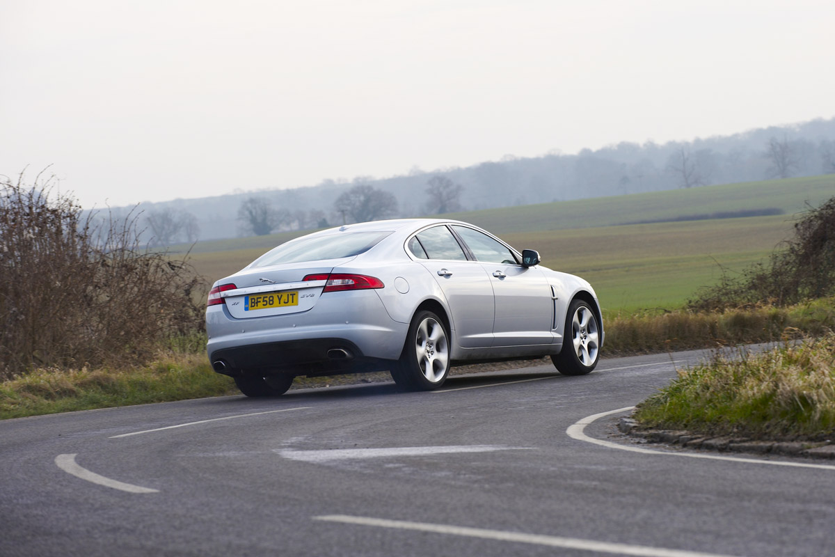 Jaguar XF SV8