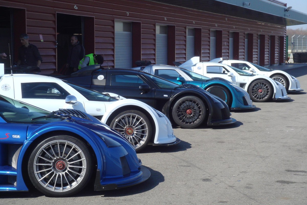 Gumpert Apollo