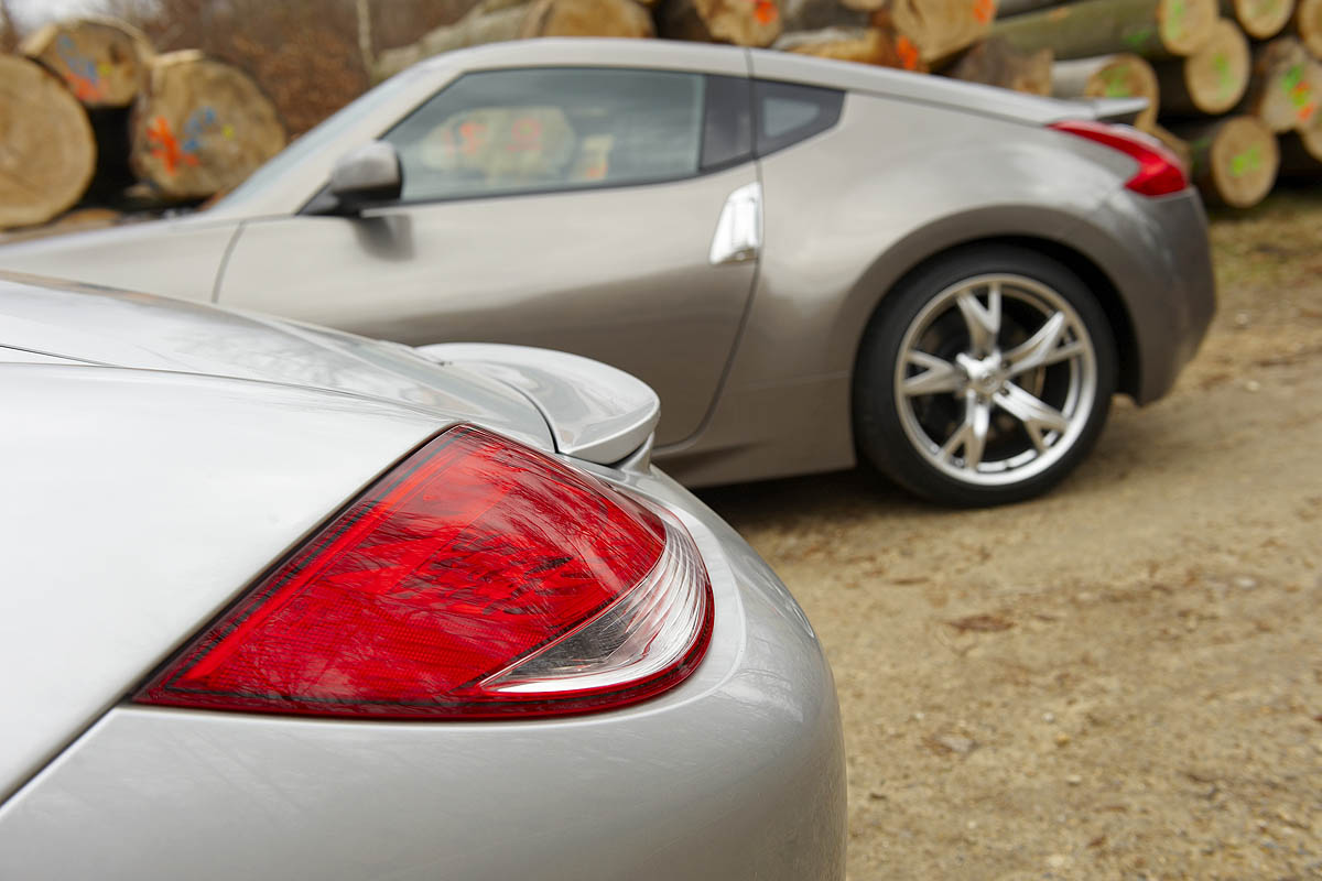 Porsche Cayman v Nissan 370Z GT