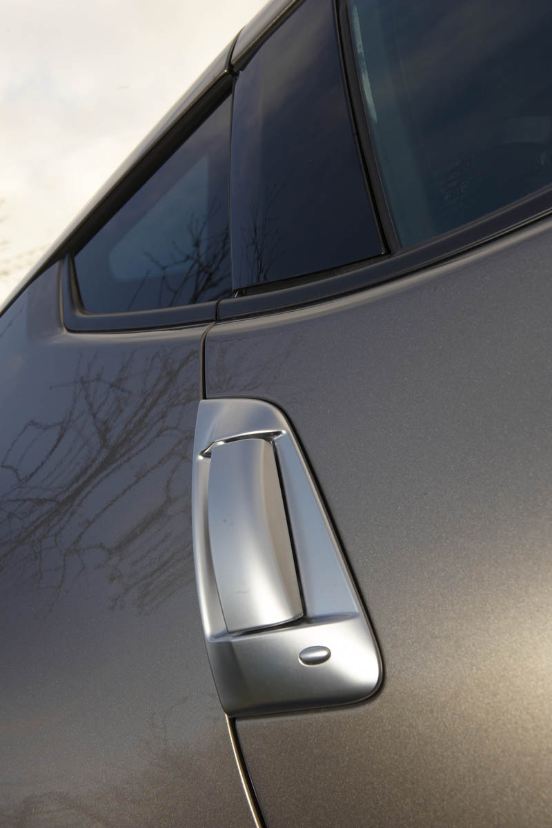 Nissan 370Z GT door handle