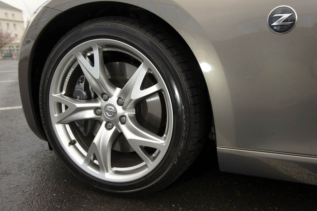 Nissan 370Z GT wheel