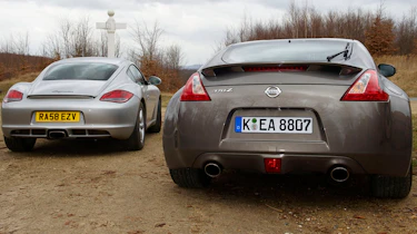 Porsche Cayman v Nissan 370Z GT