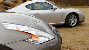 Porsche Cayman v Nissan 370Z GT