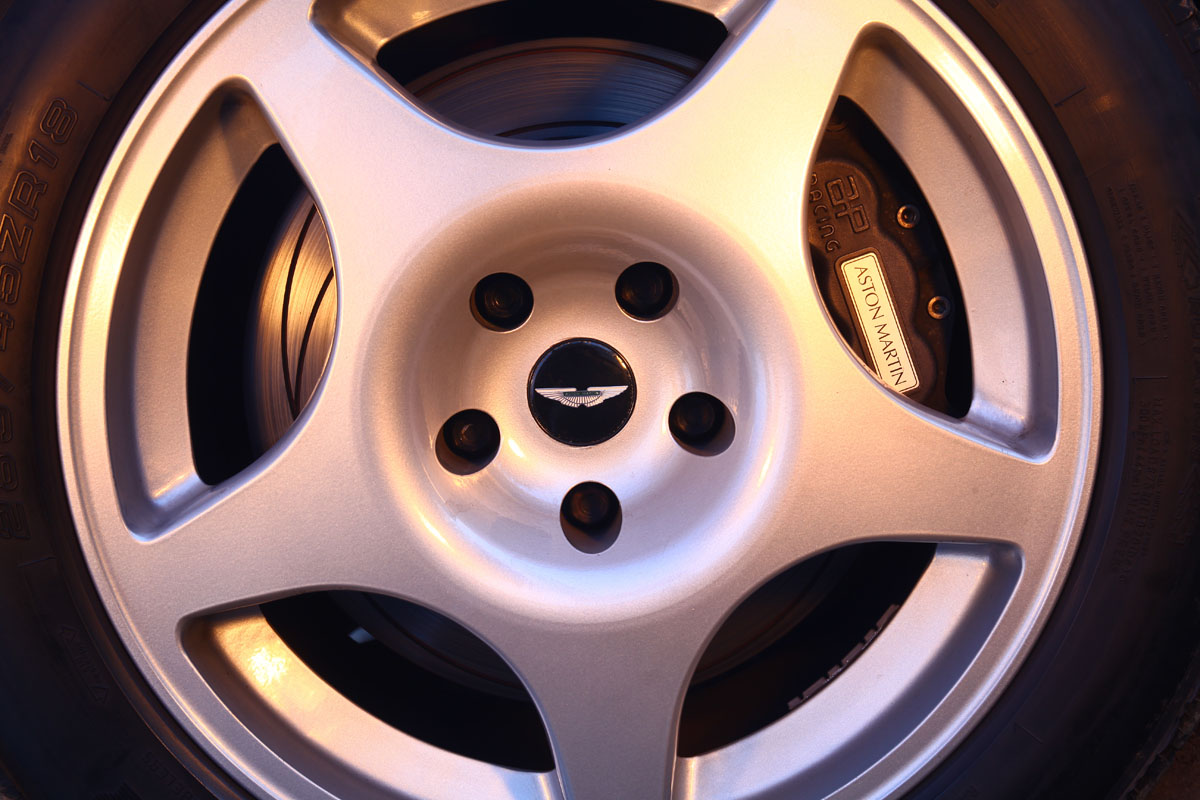 Aston Martin Vantage 600 wheel