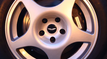 Aston Martin Vantage 600 wheel
