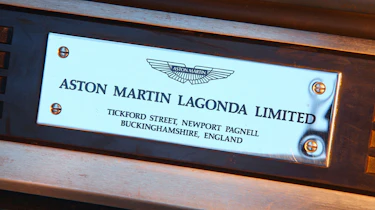 Aston Martin Vantage 600 badge