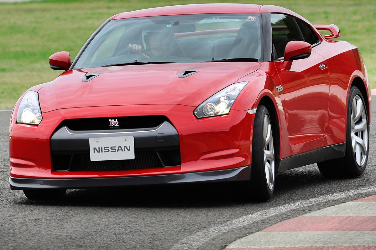 Nissan GT-R