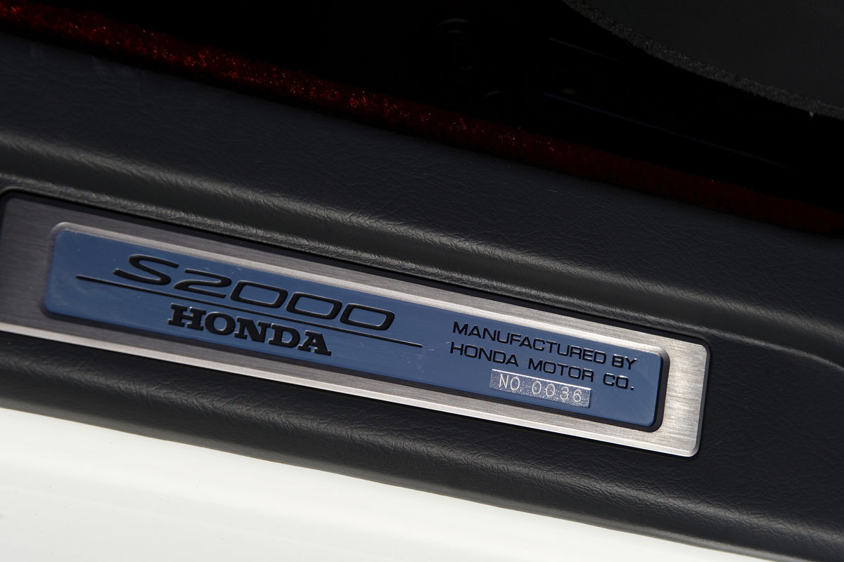 Honda S2000 badge