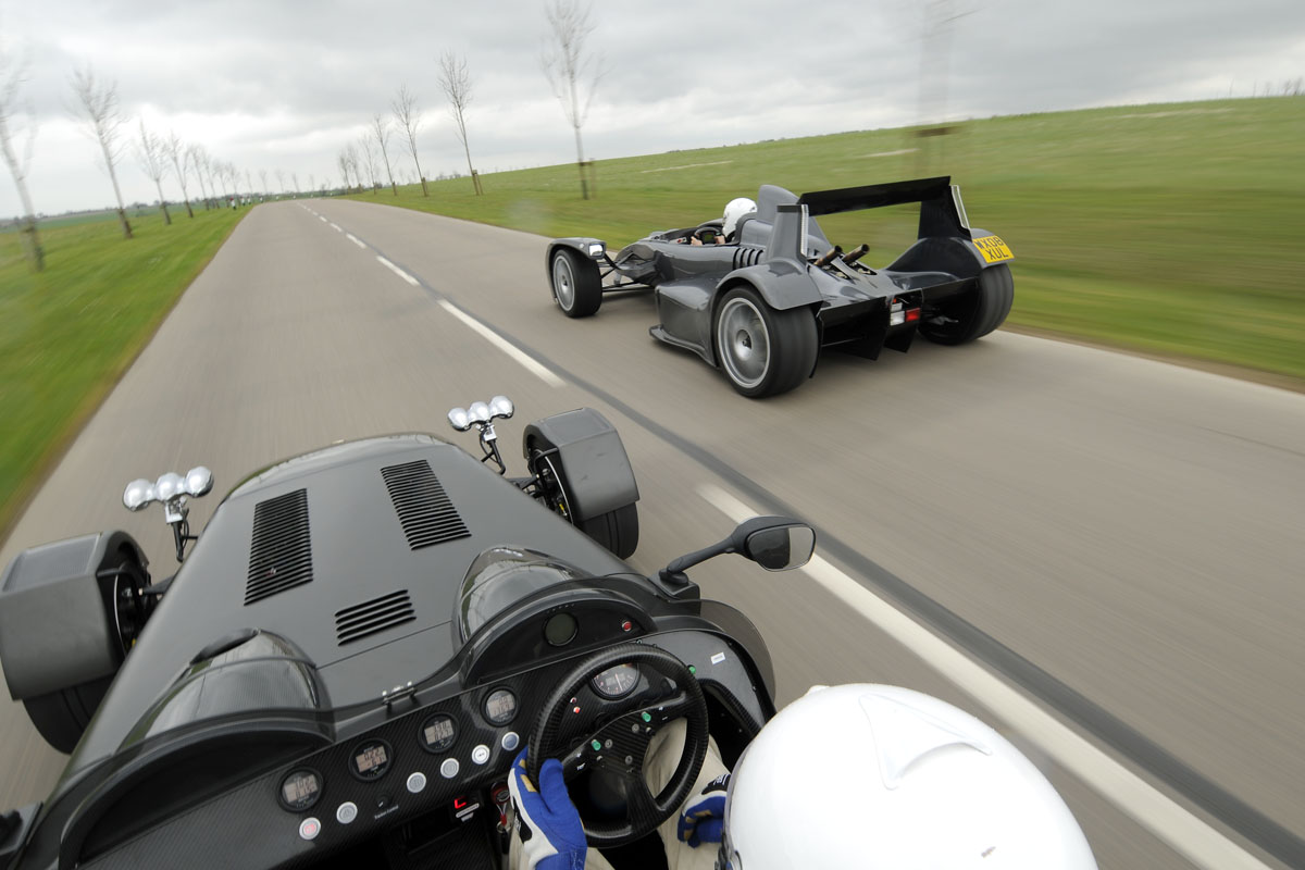 Caterham Levante v Caparo T1