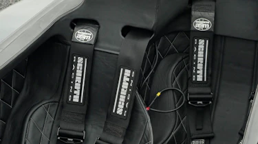 Caparo T1 seat belts