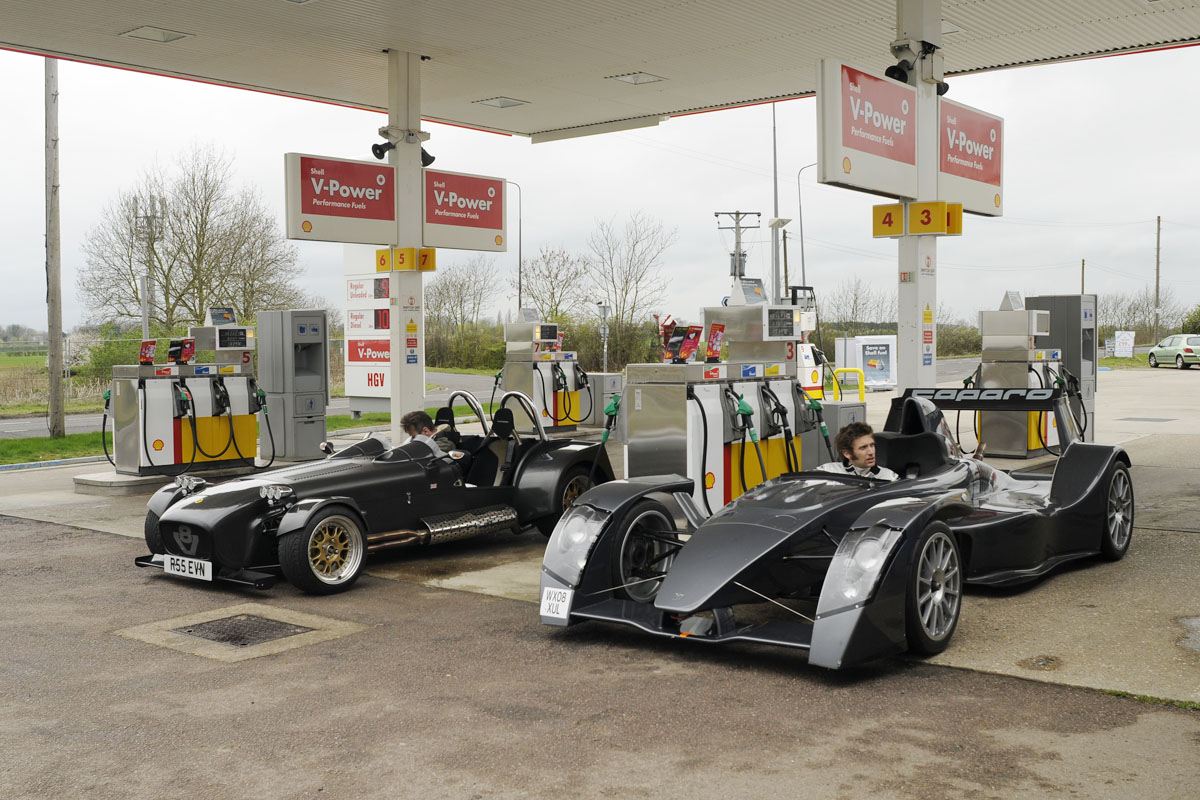 Caterham Levante v Caparo T1