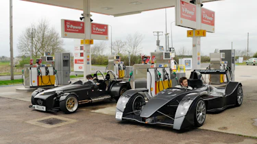 Caterham Levante v Caparo T1