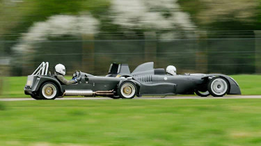 Caterham Levante v Caparo T1