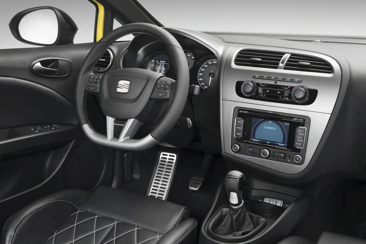 SEAT Leon Cupra [interior]