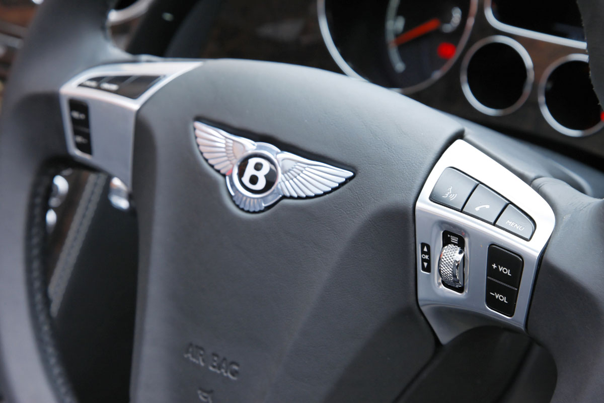 Bentley GTC Speed steering wheel