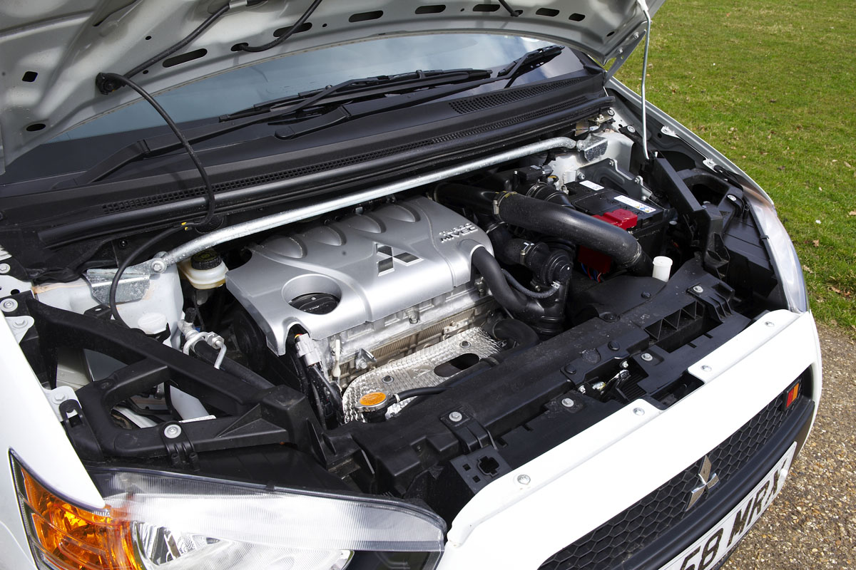 Mitsubishi Colt Ralliart engine