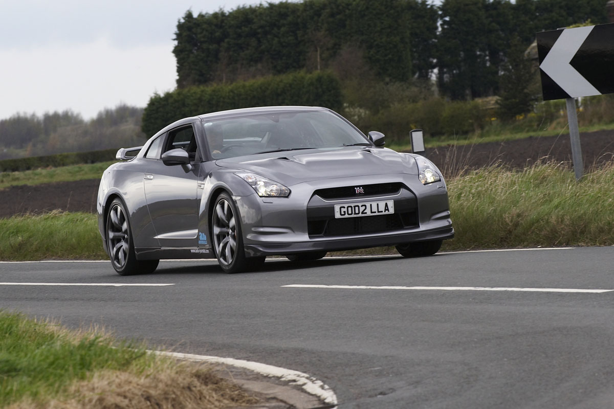 Nissan GT-R
