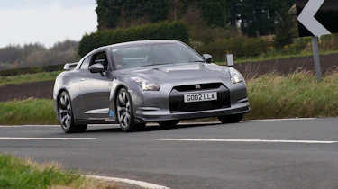 Nissan GT-R