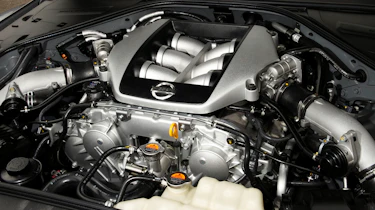 Nissan GT-R engine