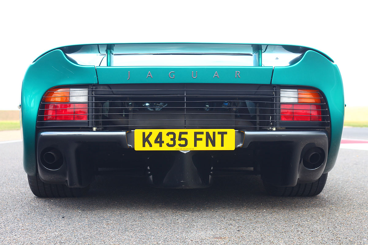 Jaguar XJ220 rear