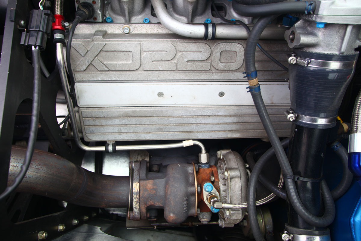 Jaguar XJ220 engine